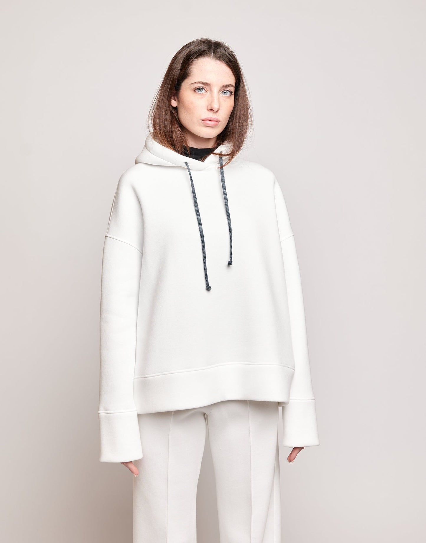 DOUUOD Felpa con Cappuccio in Cotone con Logo sulla Manica Panna