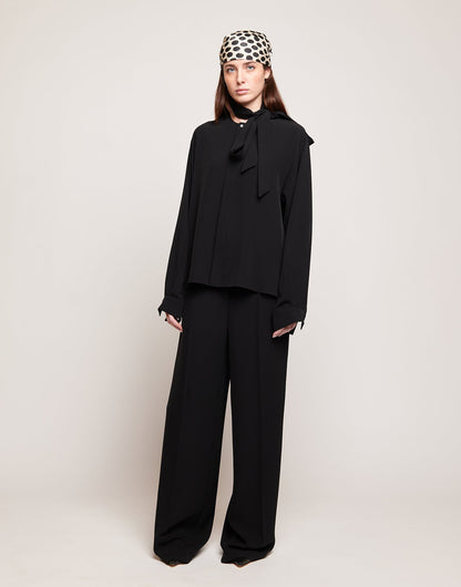 DOUUOD Camicia in Cady Fluido con Sciarpa Staccabile Nera