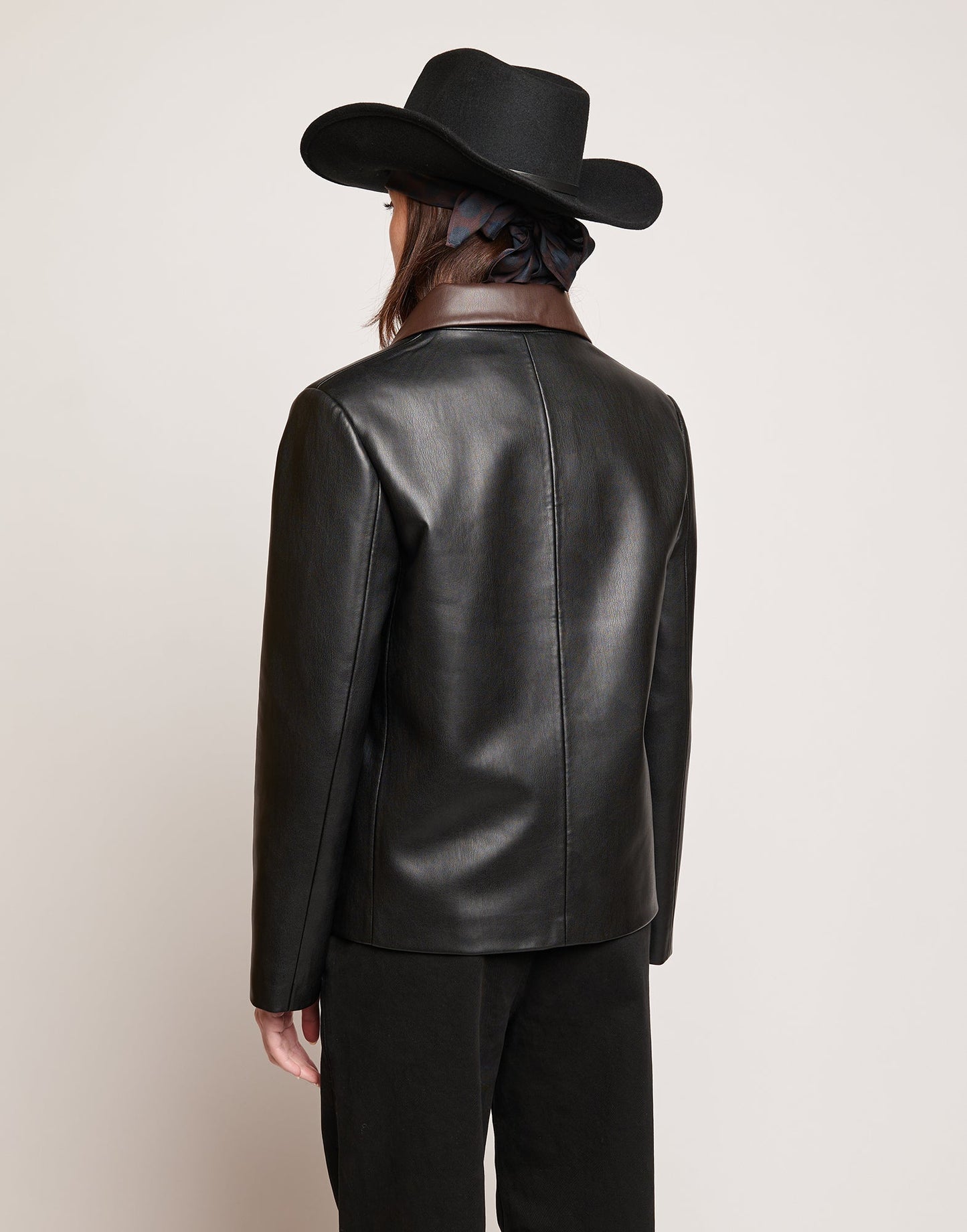 DOUUOD Giacca Scatolina in Eco Soft Leather con Collo a Contrasto Nero/Moro