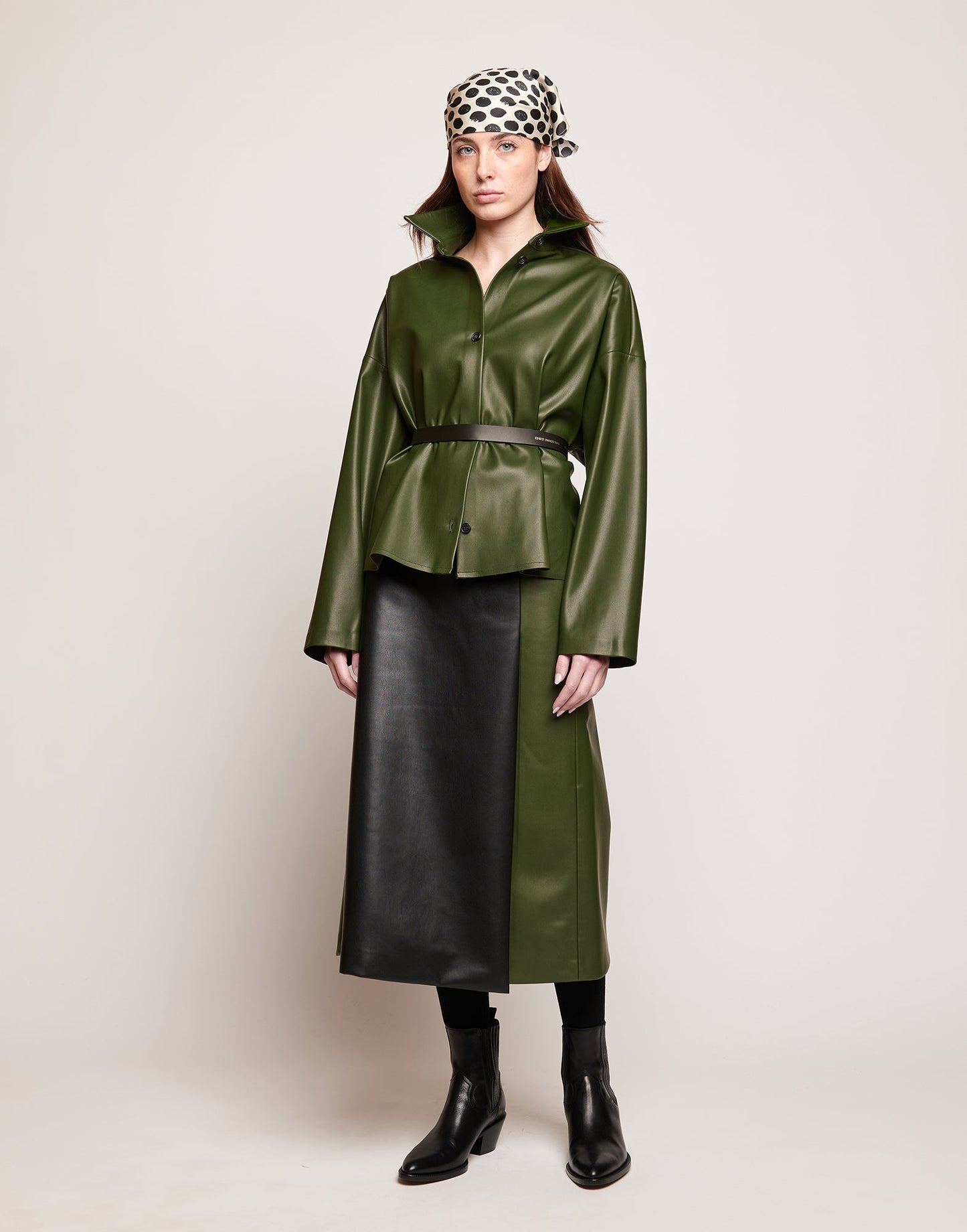 DOUUOD Camicia in Eco Soft Leather con Bottoni in Corno Oliva