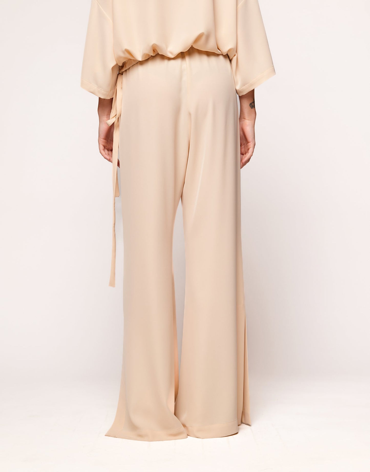 DOUUOD Pantaloni con Spacchi in Cady Fluido Vaniglia